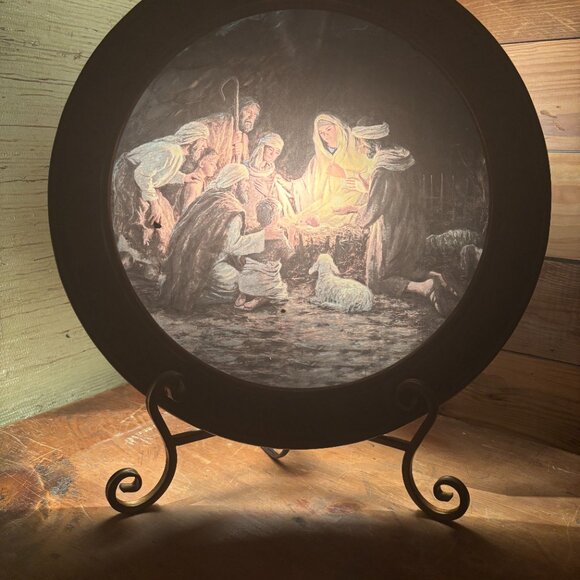 Stunning Lighted Christmas Plate - Picture 2 of 6